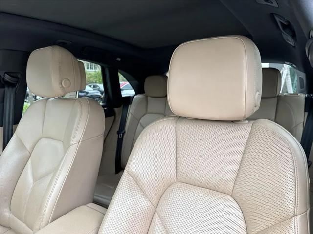 2021 Porsche Macan Macan
