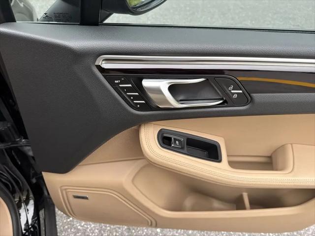 2021 Porsche Macan Macan