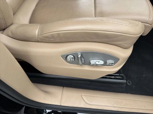 2021 Porsche Macan Macan