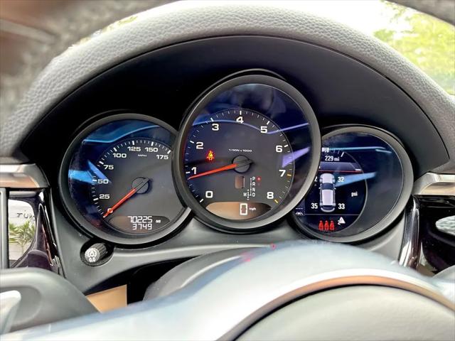 2021 Porsche Macan Macan