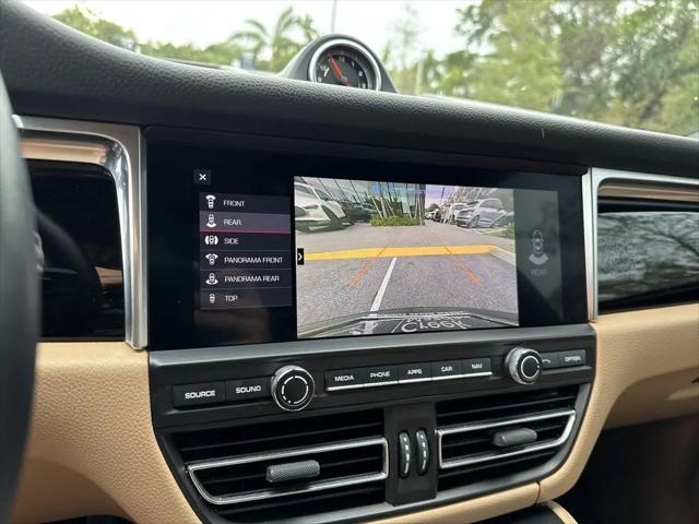 2021 Porsche Macan Macan