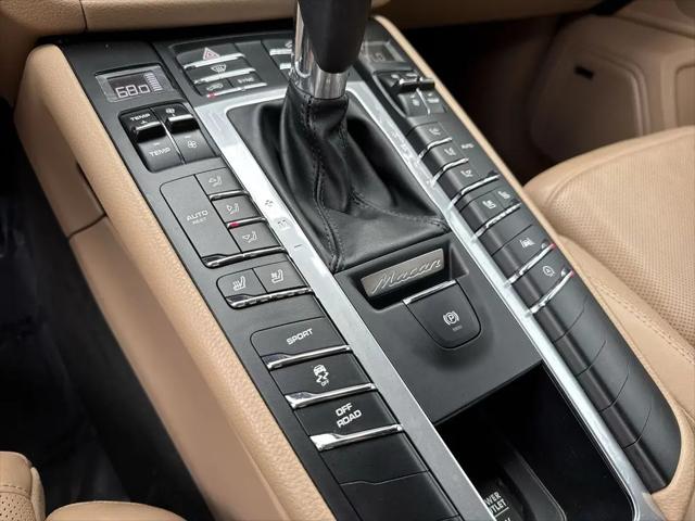 2021 Porsche Macan Macan