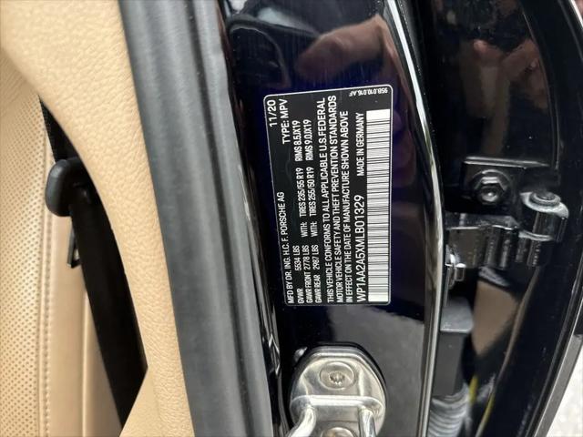 2021 Porsche Macan Macan