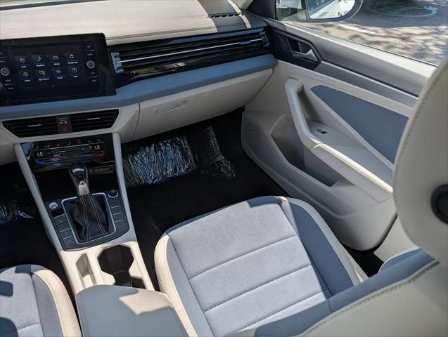2025 Volkswagen Jetta 1.5T SE