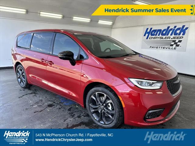 2026 Chrysler Pacifica Select for sale in Fayetteville, NC