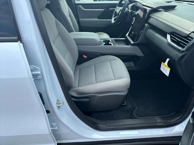 2026 GMC Acadia Elevation FWD