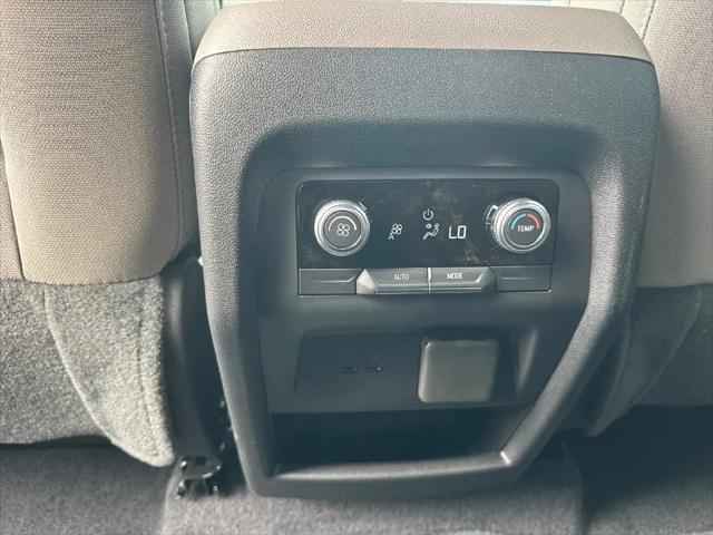 2026 GMC Acadia Elevation FWD