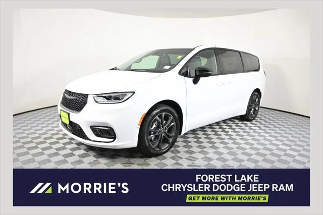 2026 Chrysler Pacifica Select for sale in Forest Lake, MN