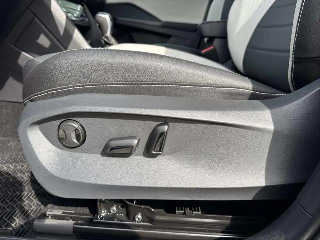 2026 Volkswagen Taos SEL