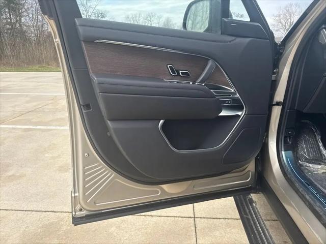 2026 Land Rover Range Rover P400 SE 7 Seat