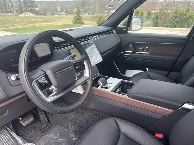 2026 Land Rover Range Rover P400 SE 7 Seat