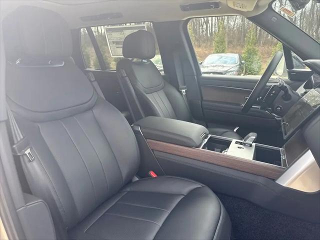 2026 Land Rover Range Rover P400 SE 7 Seat