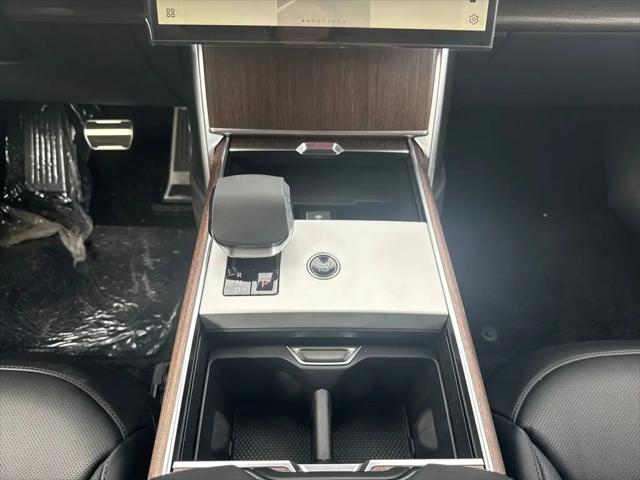 2026 Land Rover Range Rover P400 SE 7 Seat