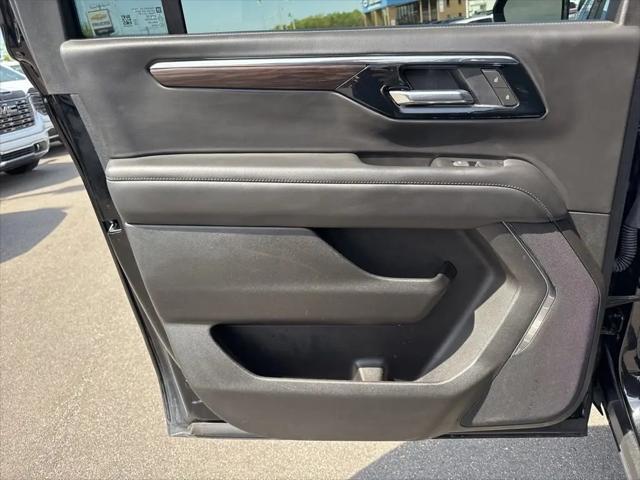 2025 Chevrolet Suburban 4WD Z71