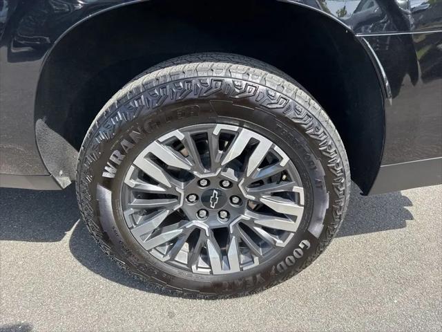 2025 Chevrolet Suburban 4WD Z71