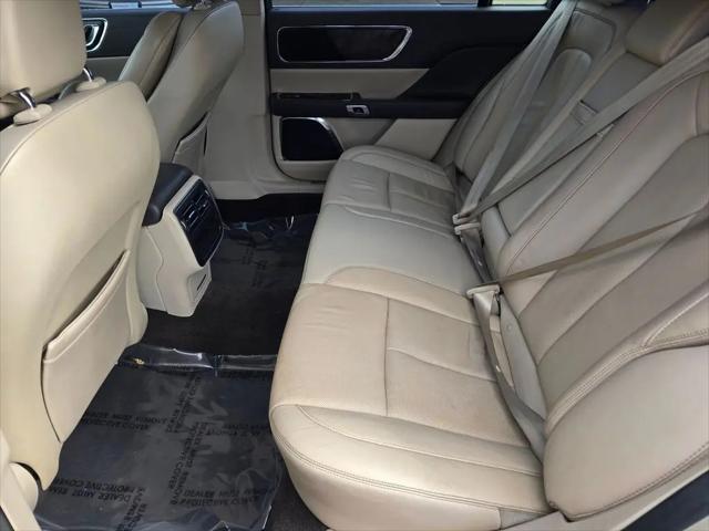 2017 Lincoln Continental Select