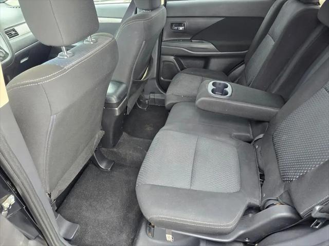 2018 Mitsubishi Outlander ES