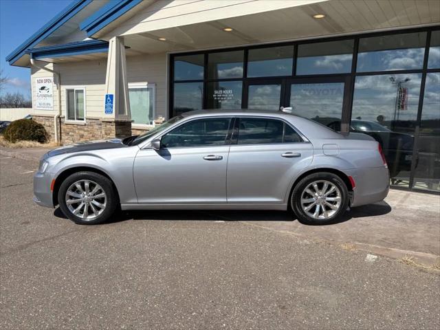 2017 Chrysler 300 Limited AWD