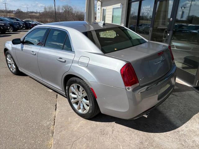2017 Chrysler 300 Limited AWD