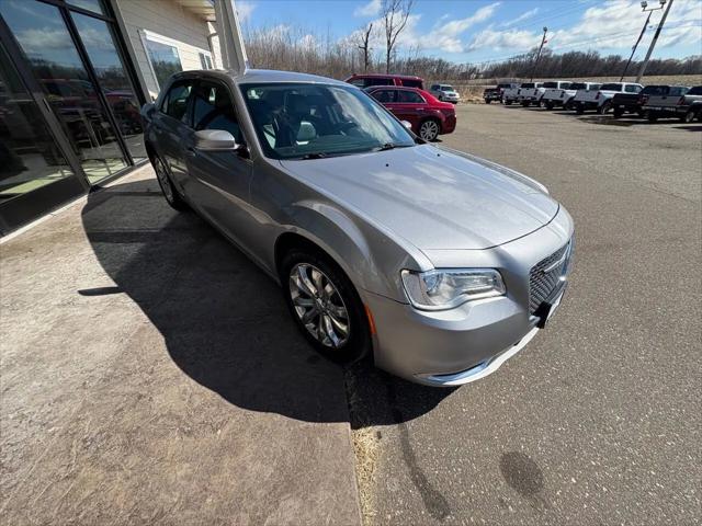 2017 Chrysler 300 Limited AWD