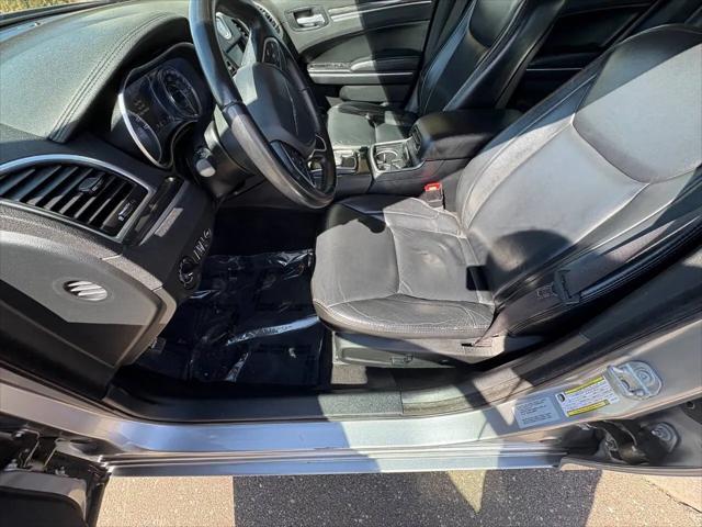 2017 Chrysler 300 Limited AWD