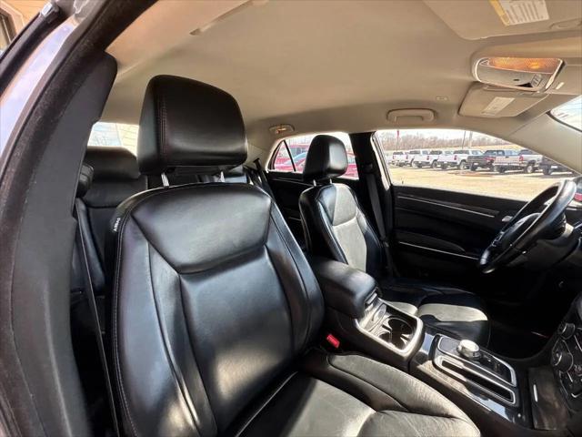 2017 Chrysler 300 Limited AWD