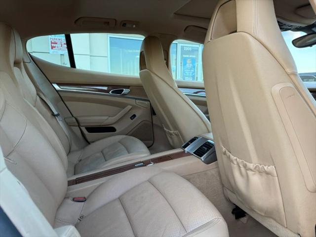2011 Porsche Panamera Base