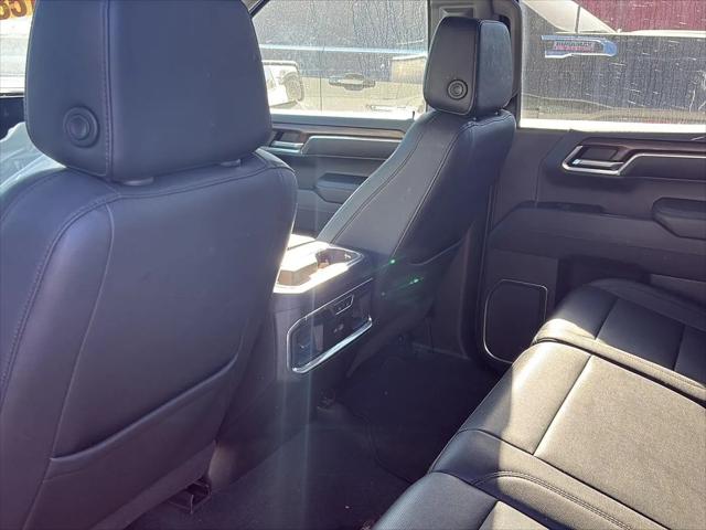 2023 GMC Sierra 1500 4WD Crew Cab Short Box SLT