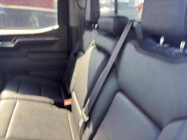 2023 GMC Sierra 1500 4WD Crew Cab Short Box SLT
