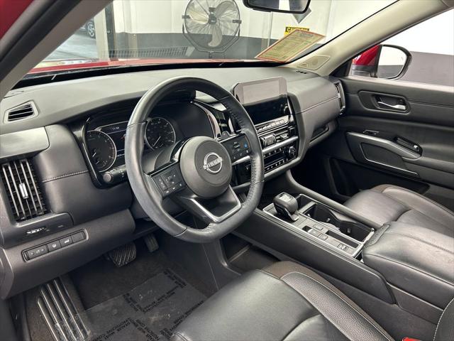 2024 Nissan Pathfinder SL FWD