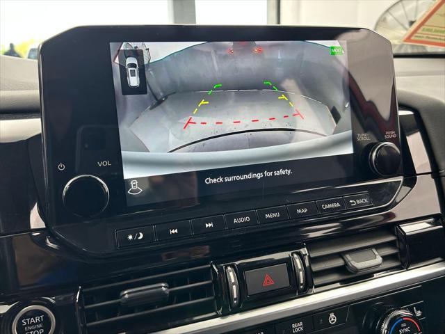 2024 Nissan Pathfinder SL FWD