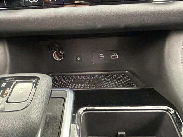 2024 Nissan Pathfinder SL FWD