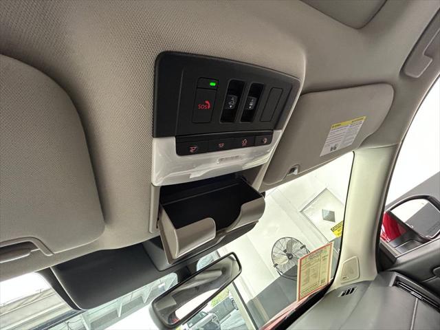 2024 Nissan Pathfinder SL FWD