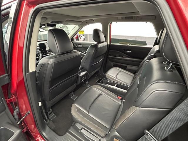 2024 Nissan Pathfinder SL FWD