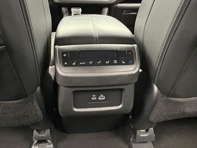 2024 Nissan Pathfinder SL FWD