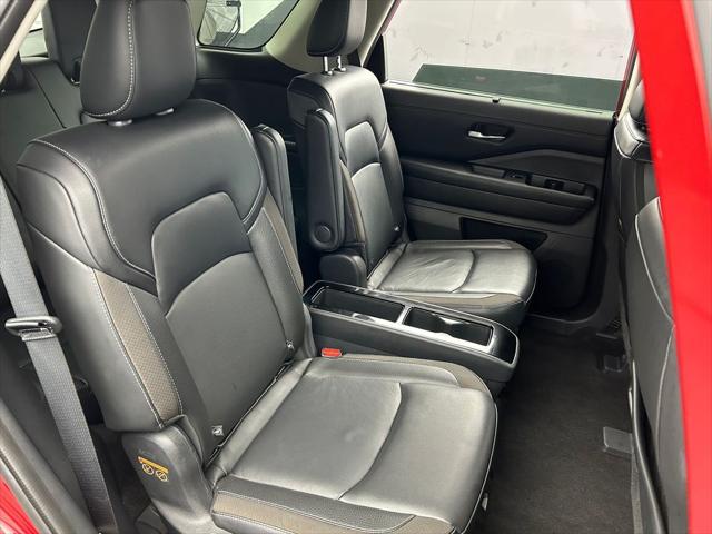 2024 Nissan Pathfinder SL FWD