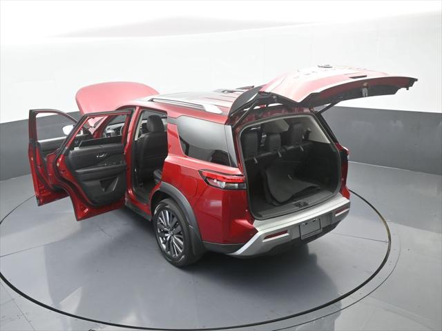 2024 Nissan Pathfinder SL FWD