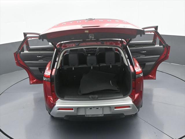 2024 Nissan Pathfinder SL FWD