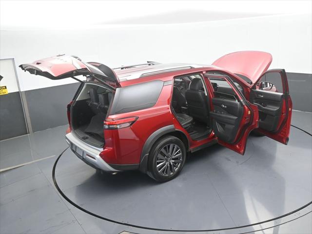 2024 Nissan Pathfinder SL FWD