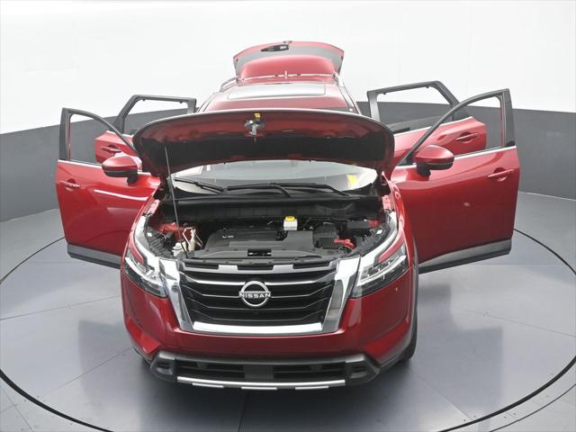 2024 Nissan Pathfinder SL FWD