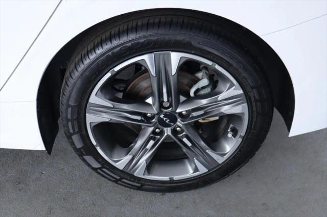 2023 Kia K5 EX