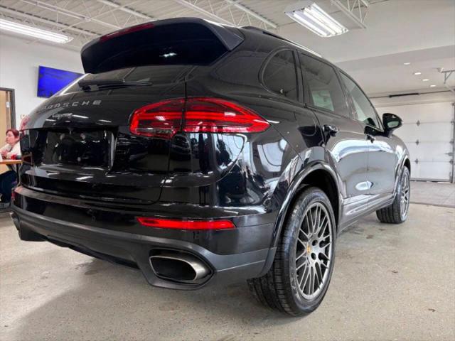 2017 Porsche Cayenne Platinum Edition