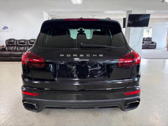 2017 Porsche Cayenne Platinum Edition