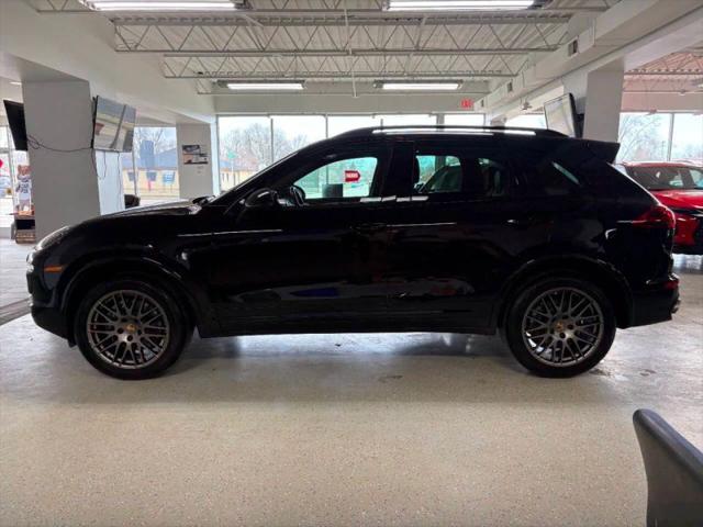 2017 Porsche Cayenne Platinum Edition