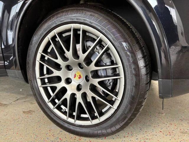 2017 Porsche Cayenne Platinum Edition