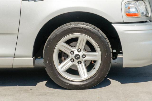 2004 Ford F-150 Lightning