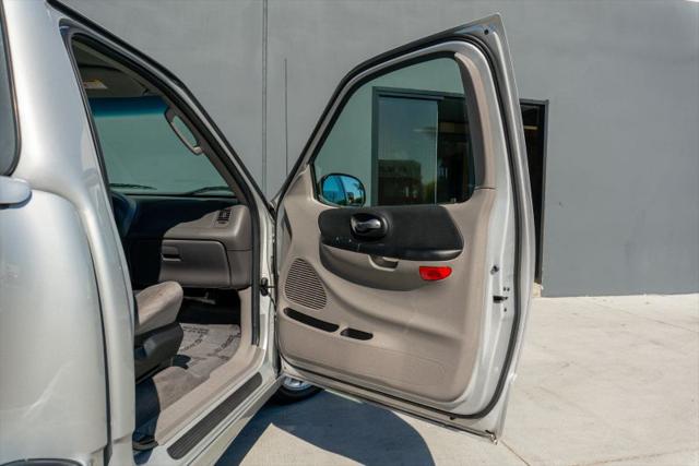 2004 Ford F-150 Lightning