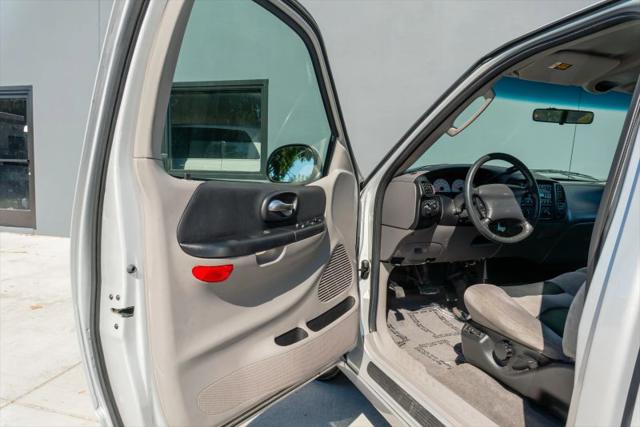 2004 Ford F-150 Lightning
