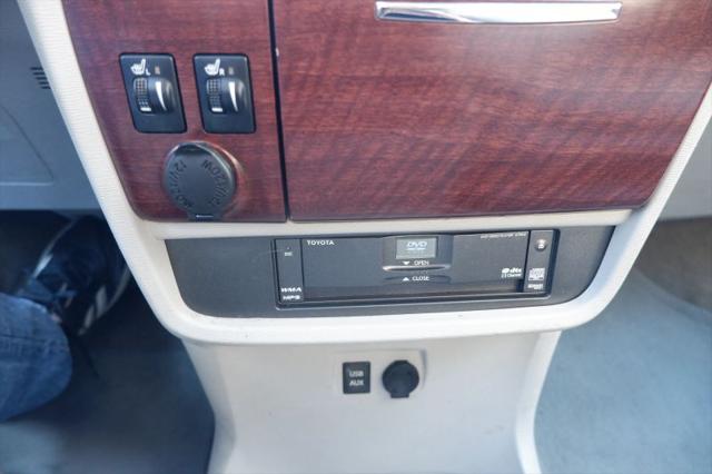 2012 Toyota Sienna XLE V6 8 Passenger