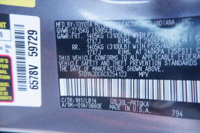 2012 Toyota Sienna XLE V6 8 Passenger